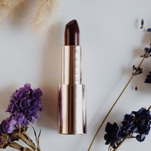 New! 💄✨👄 Becca Ultimate Lipstick Love in MAROON